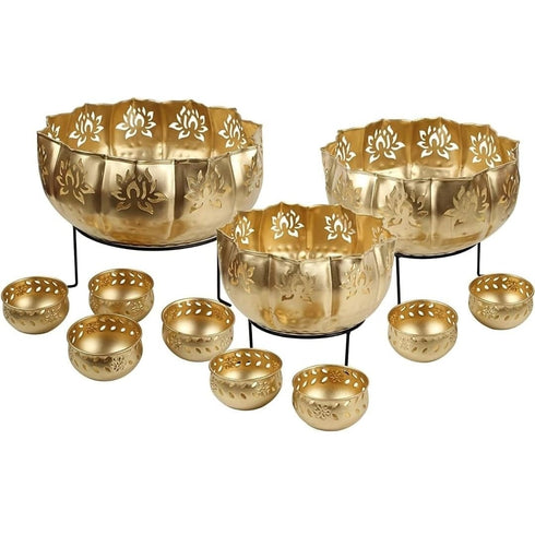 Lotus urli with stands
