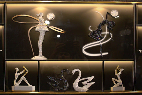 Manniquins Crystal Painting with LED