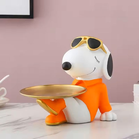 Snoopy's chic Tray Buddy