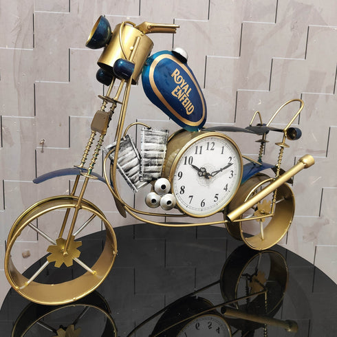 Blue bullet with table clock