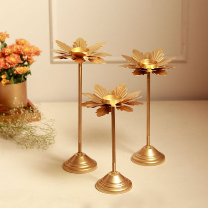 Lotus T-light holder with stands